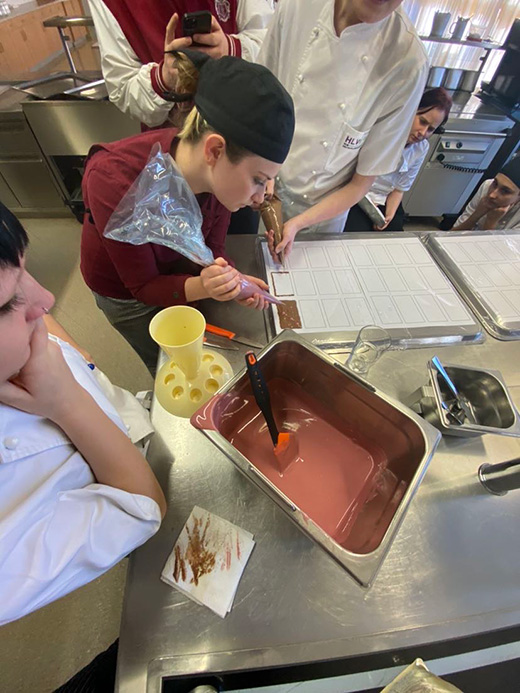 FW fit - Wirtschaftswerkstatt Schokolade herstellen